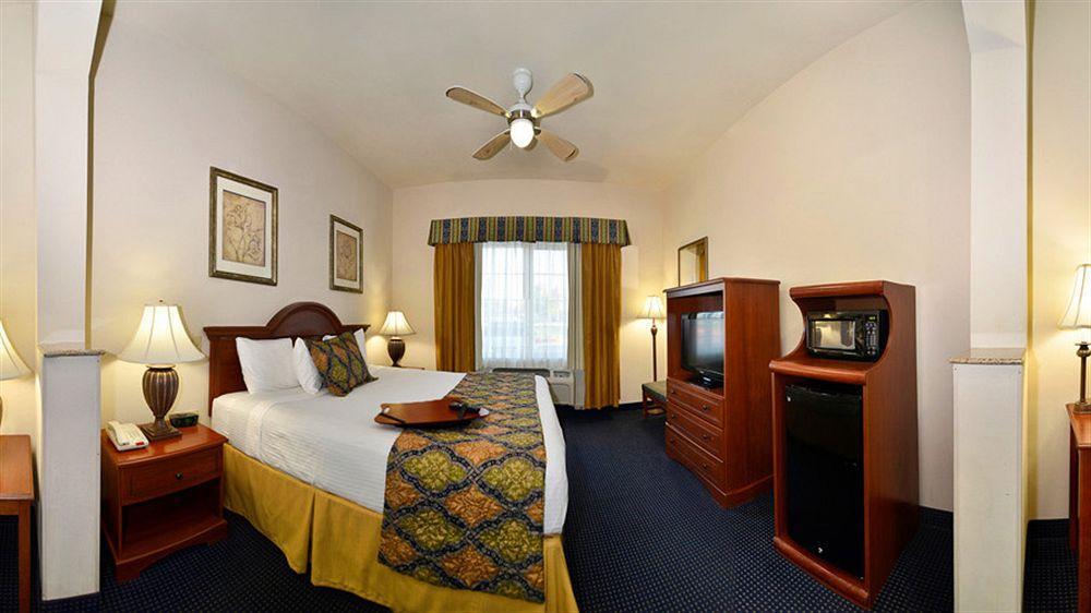 Hotel Western Dallas Inn&suites Lake Dallas