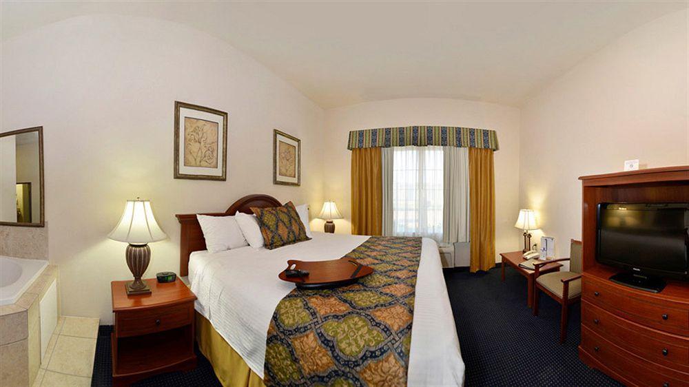 Hotel Western Dallas Inn&suites