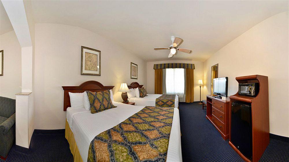 Hotel Western Dallas Inn&suites