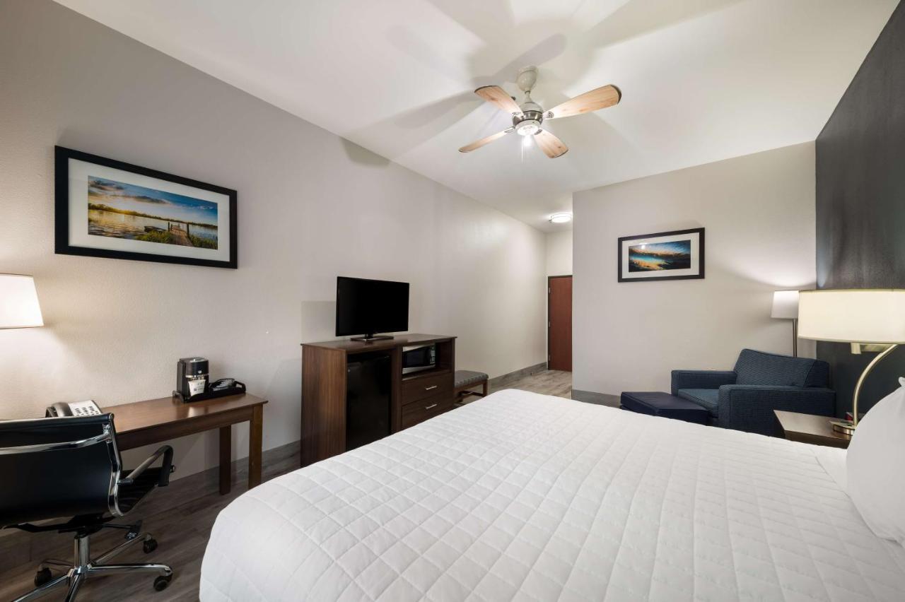 Western Dallas & Hotel 3*