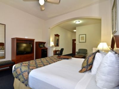 Western Dallas Inn&suites Lake Dallas