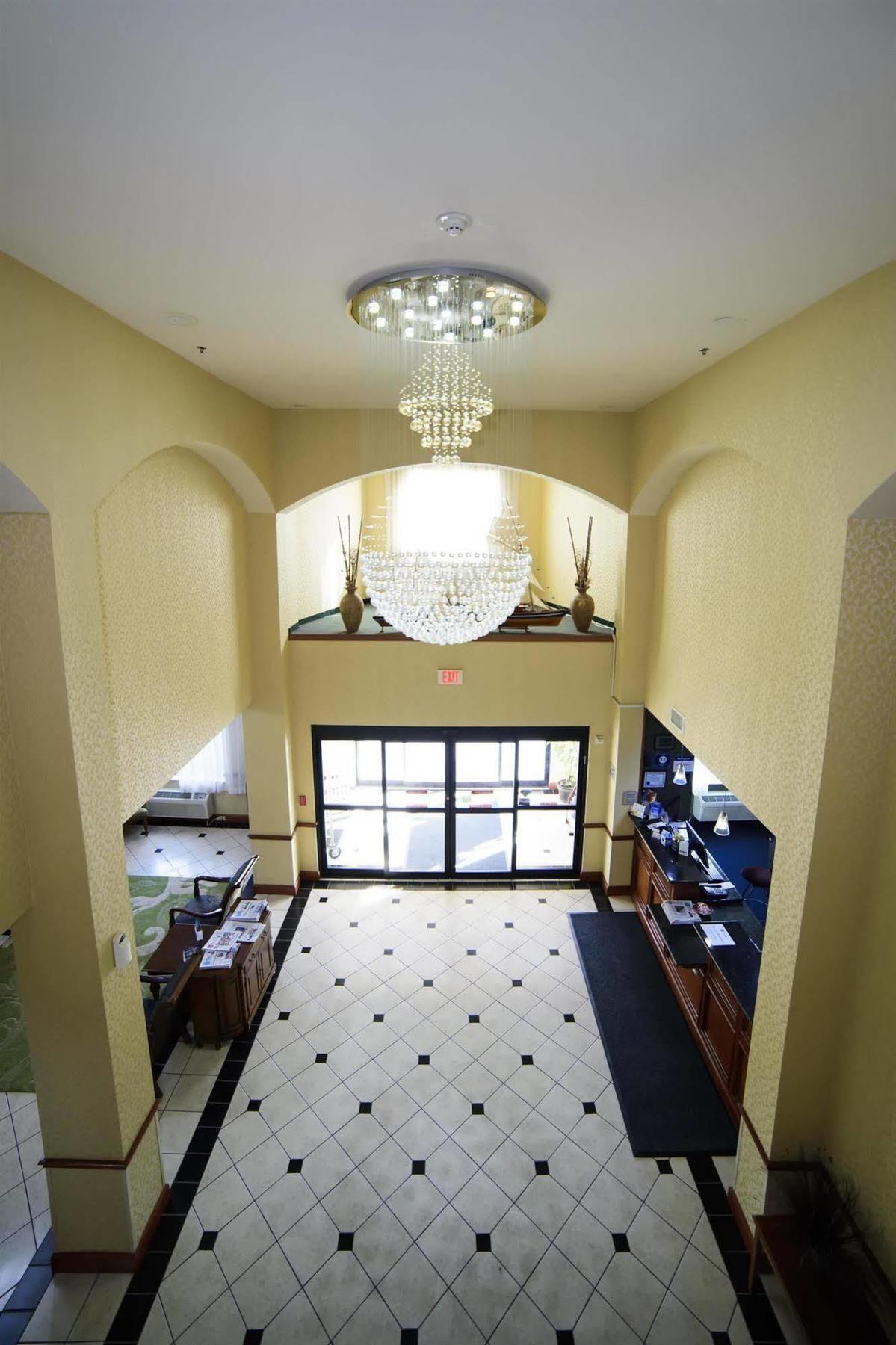 Western Dallas Inn&suites Hotel