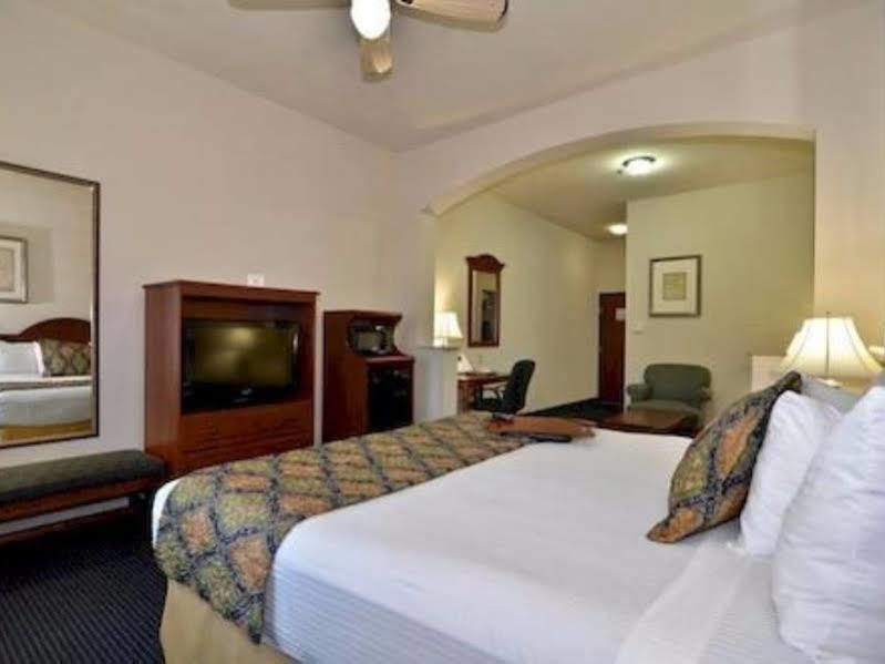 Hotel Western Dallas & Lake Dallas