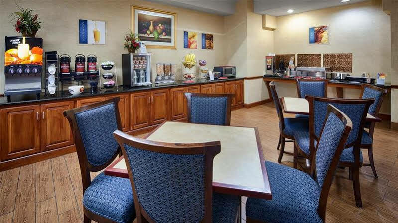 Western Dallas & Hotel Lake Dallas